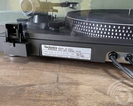 Technics SL-2000 Turntable